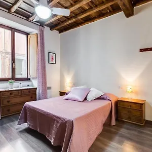 lauraluxuryhome-cavour-fori-imperiali.it-romehotels.com/